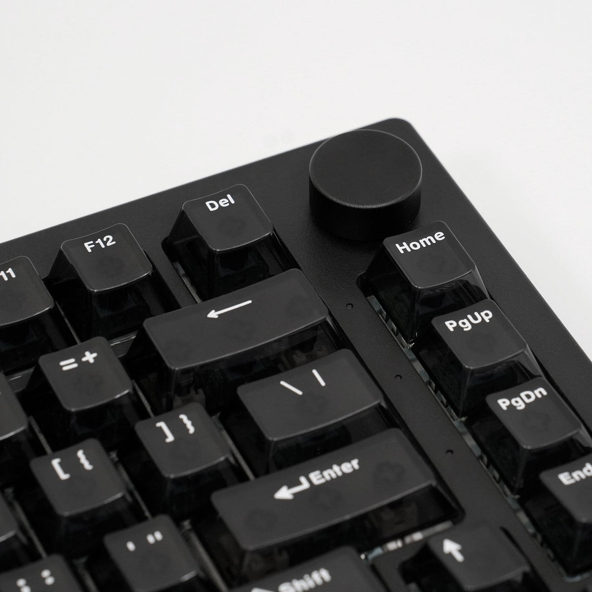 Akko 5075 V3 HE Magnetic Keyboard Gradient Hybrid Black Transparent Knob