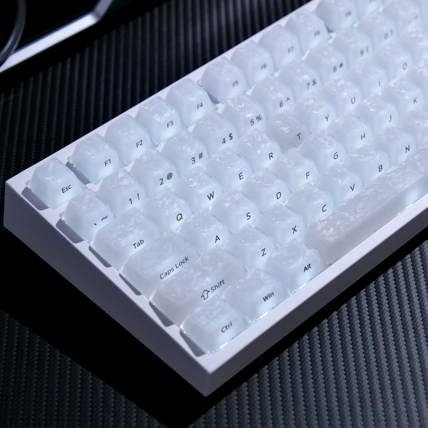 Akko 5087 V5 TMR Keyboard White Left Details
