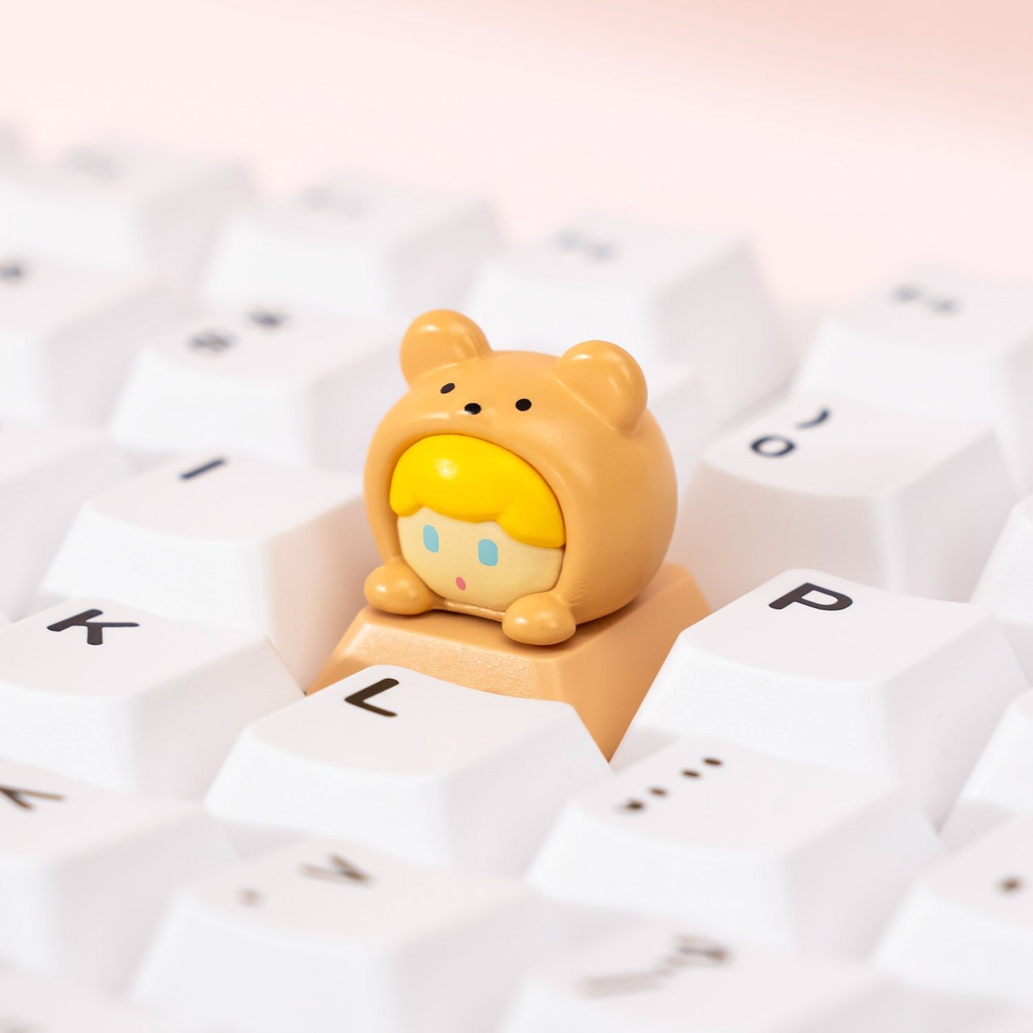Animal Artisan Keycap × Switch Tester Clumsy Bear on the Keyboard