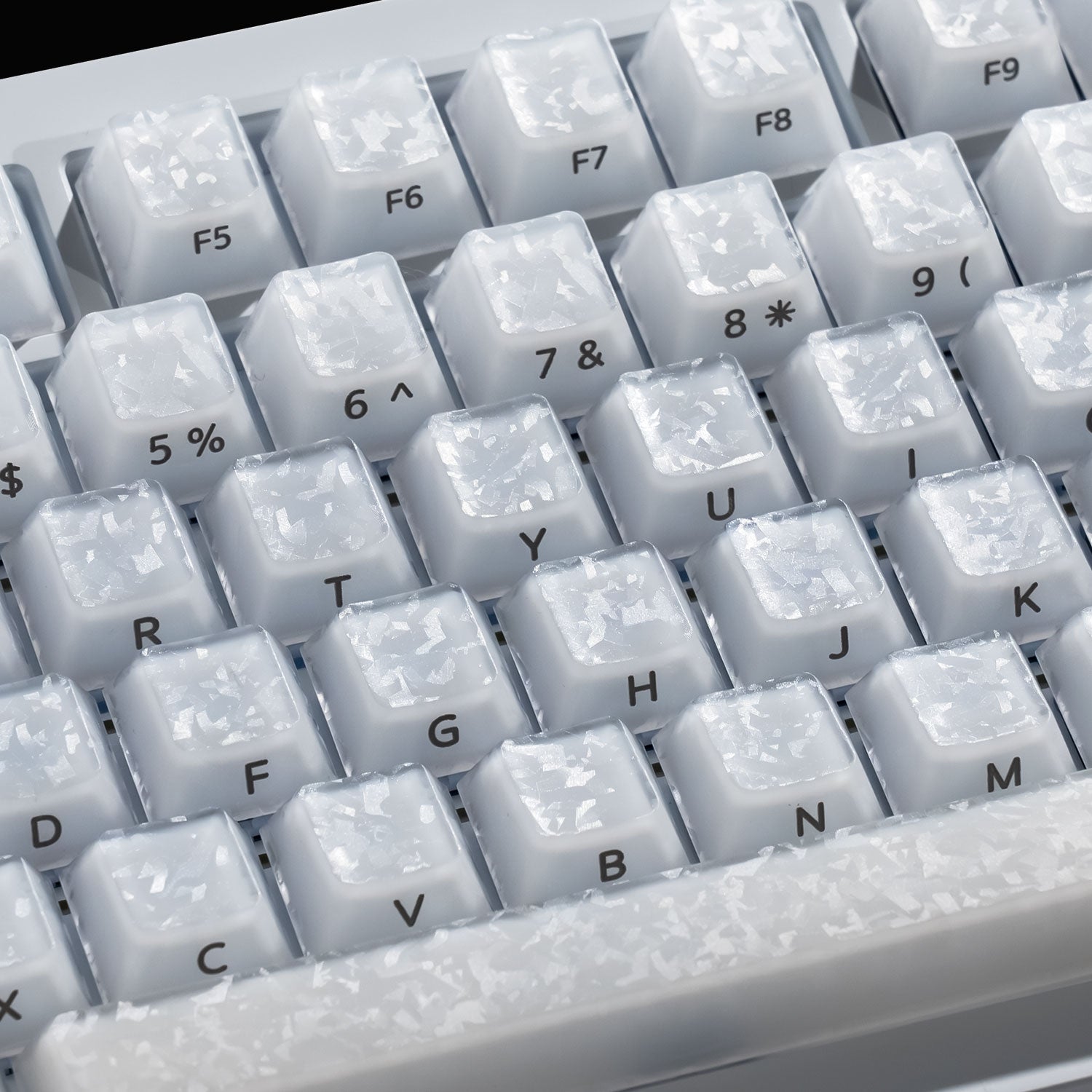 Akko Glassy Carbon Fiber Keycaps White Details