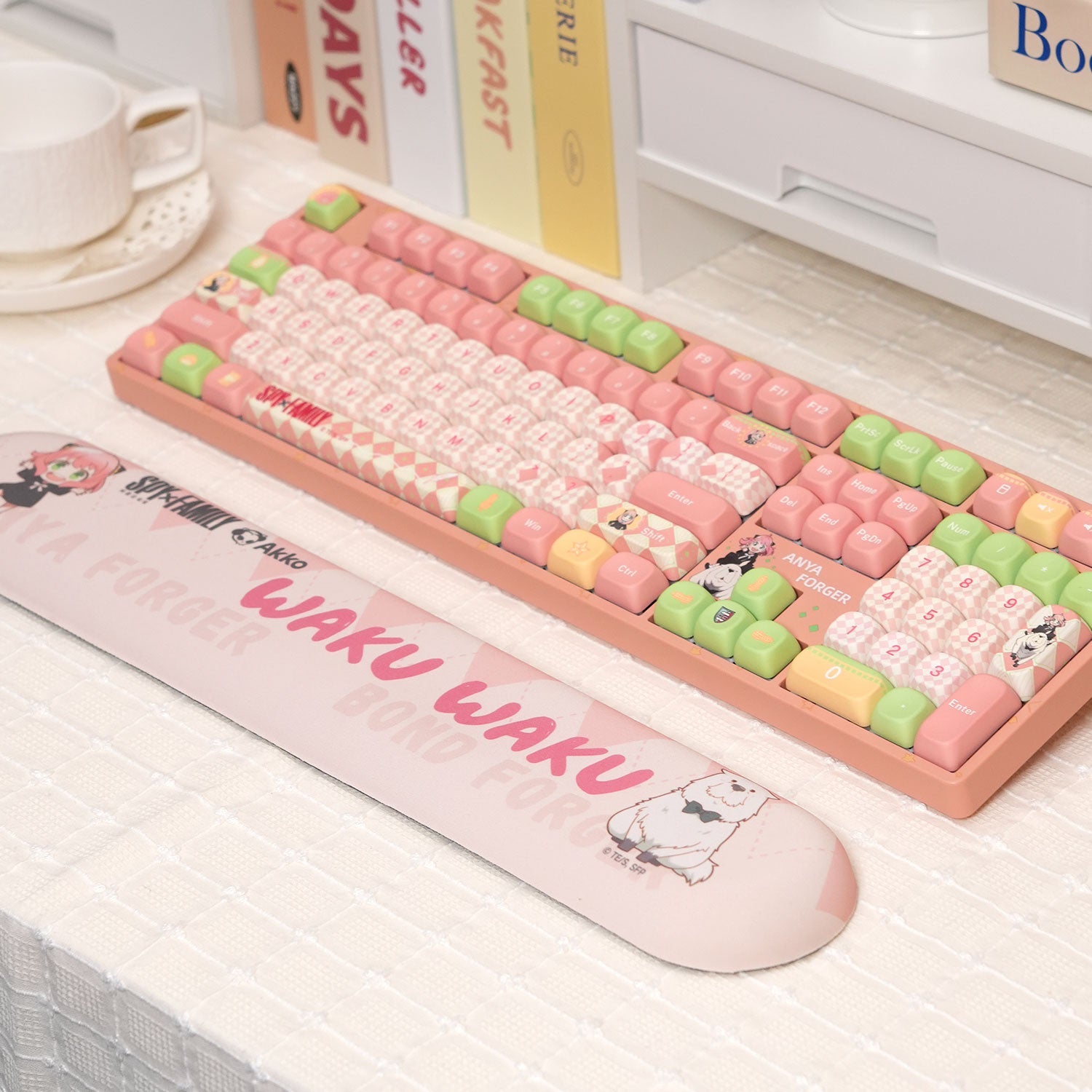  Spy × Family Wrist Rest and Spy × Family Keyboard Details