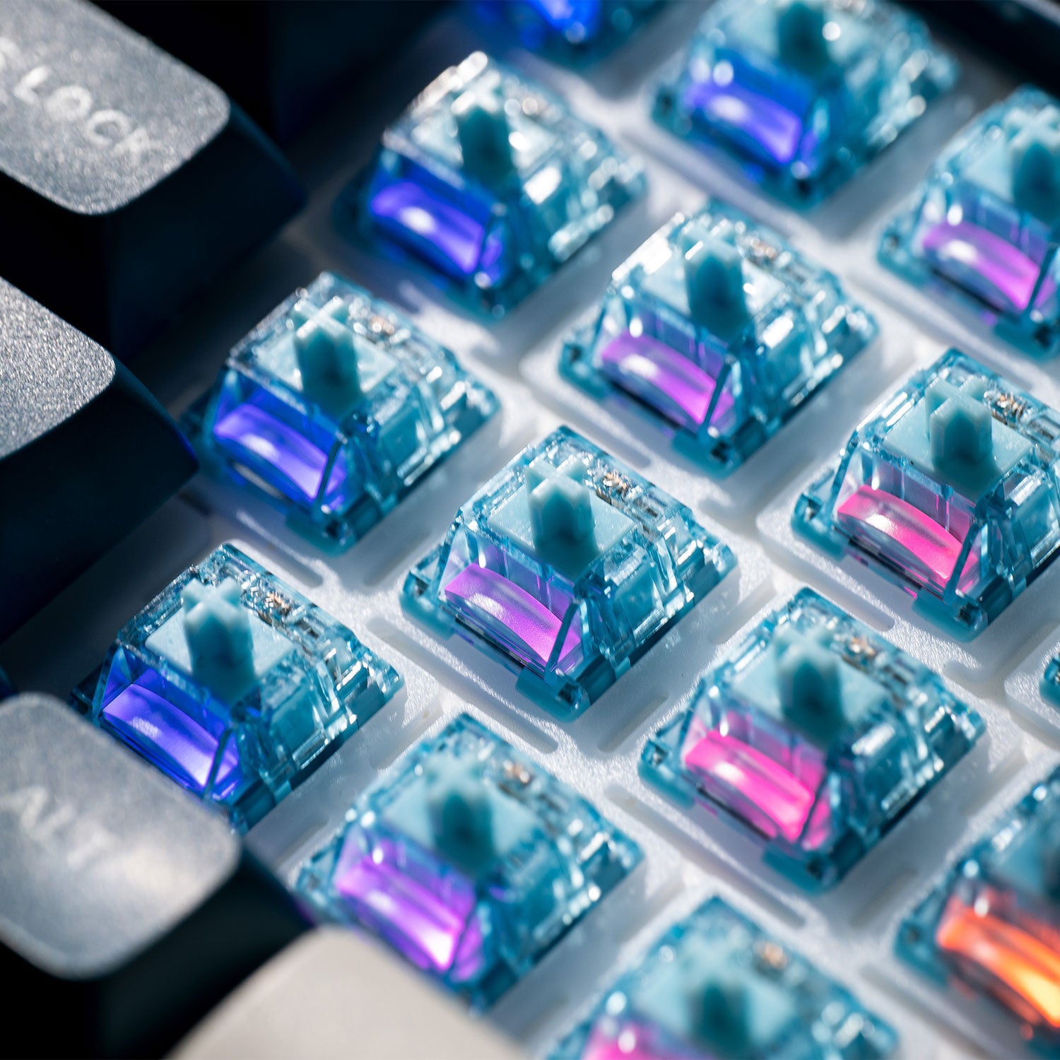 Akko V5 Creamy Blue Pro Switch LED Details