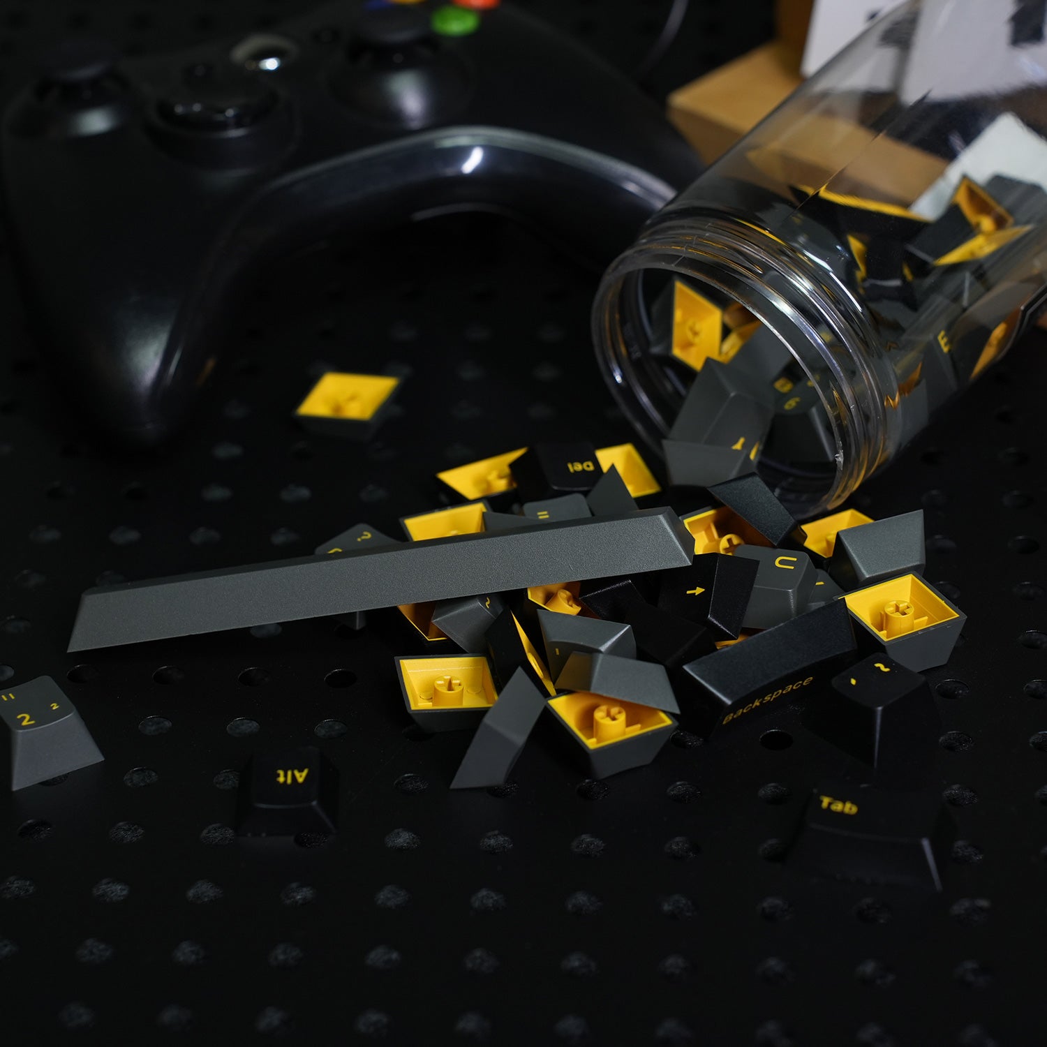 Black & Gold ISO DE Tastenkappen Set (69-Tasten) details