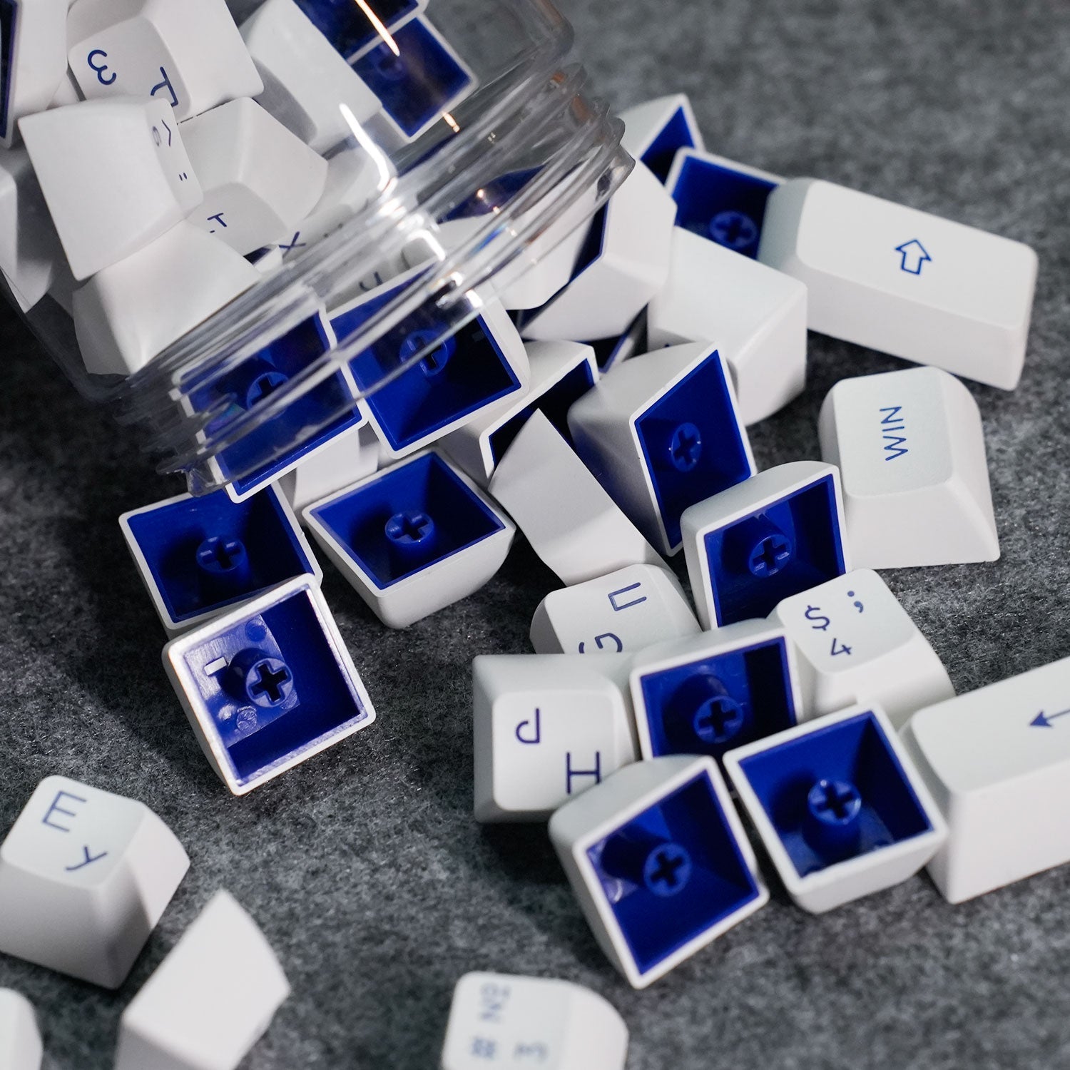 Akko Blue on White Cyrillic Keycap Set (88-key) Details