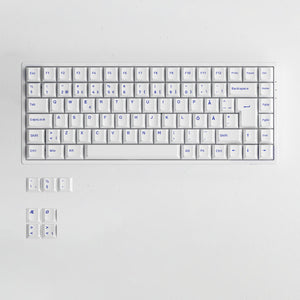 Blue on White ISO Nordic Tastenkappen Set (92-key) Install on the Keyboard